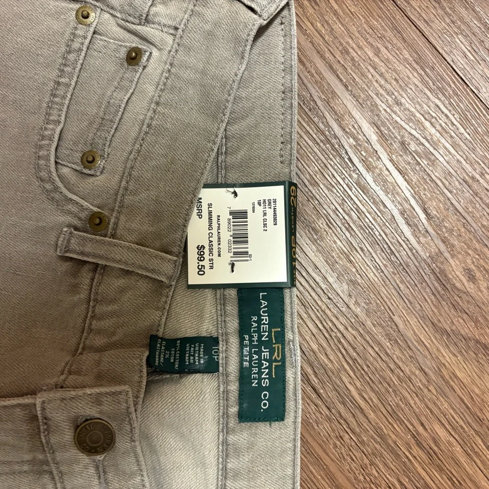 Women’s Ralph Lauren NWT SIZE 10P Jeans Quality & Style! On sale TODAY! - Picture 4 of 5